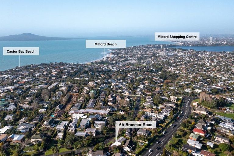 Photo of property in 1/193 East Coast Road, Castor Bay, Auckland, 0620