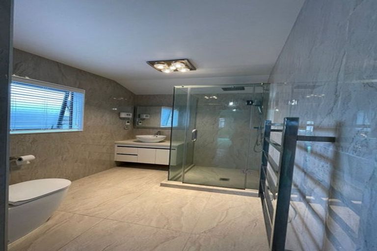 Photo of property in 35 Cloonlyon Drive, Flat Bush, Auckland, 2019