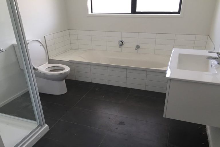 Photo of property in 4 Naeo Close, Papamoa Beach, Papamoa, 3118