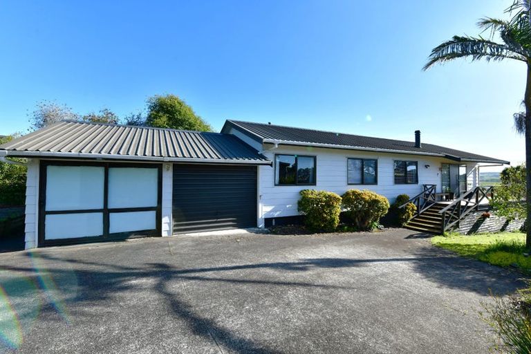 Photo of property in 5 Kaipara Crescent, Helensville, 0800