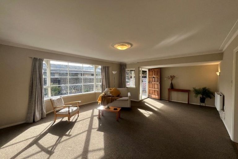 Photo of property in 16 Cashmere Road, Cashmere, Christchurch, 8022