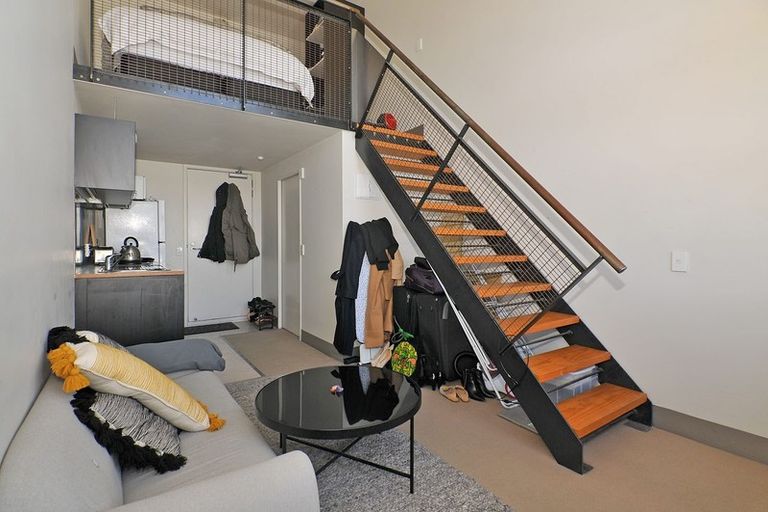 Photo of property in Urbane Apartments, 50/29 Webb Street, Mount Cook, Wellington, 6011