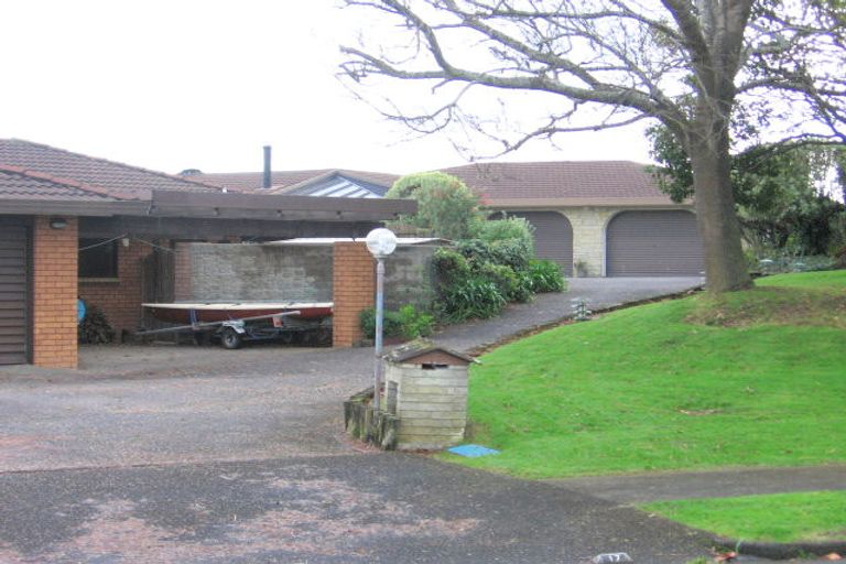 Photo of property in 17 Oleander Point, Farm Cove, Auckland, 2012