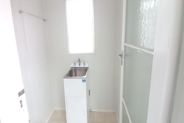 Photo of property in 512 Te Atatu Road, Te Atatu Peninsula, Auckland, 0610