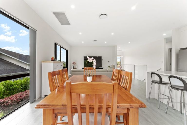 Photo of property in 35 Bella Vista Drive, Gulf Harbour, Whangaparaoa, 0930