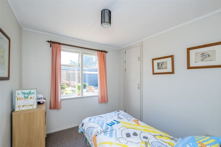 Photo of property in 97 Kawiu Road, Levin, 5510