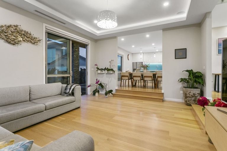 Photo of property in 12 Spyglass Street, Red Beach, 0932