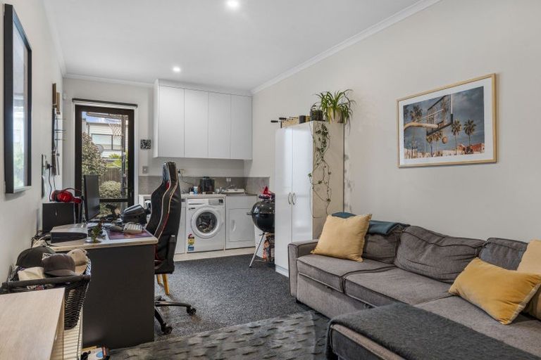 Photo of property in 13 Ian Morrison Road, Hobsonville, Auckland, 0616