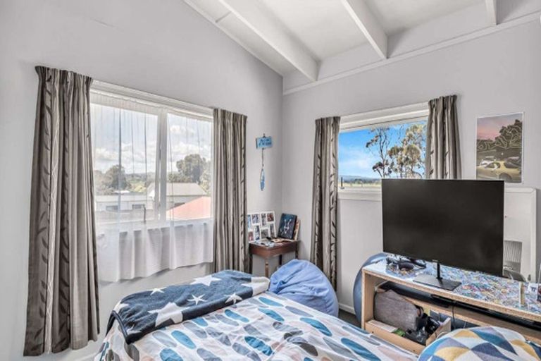 Photo of property in 1/130 Pukehina Parade, Pukehina, 3189
