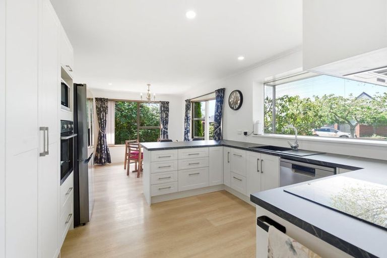 Photo of property in 8 Addison Place, Halswell, Christchurch, 8025