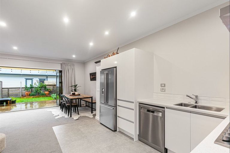 Photo of property in 4 Mollusc Road, Hobsonville, Auckland, 0616