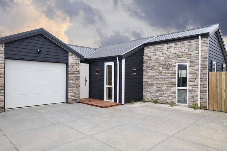 Photo of property in 6 Samuel Place, Terrace End, Palmerston North, 4410