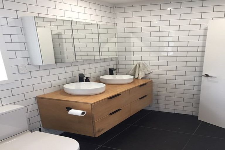 Photo of property in 1/47 Flaxdale Street, Birkdale, Auckland, 0626