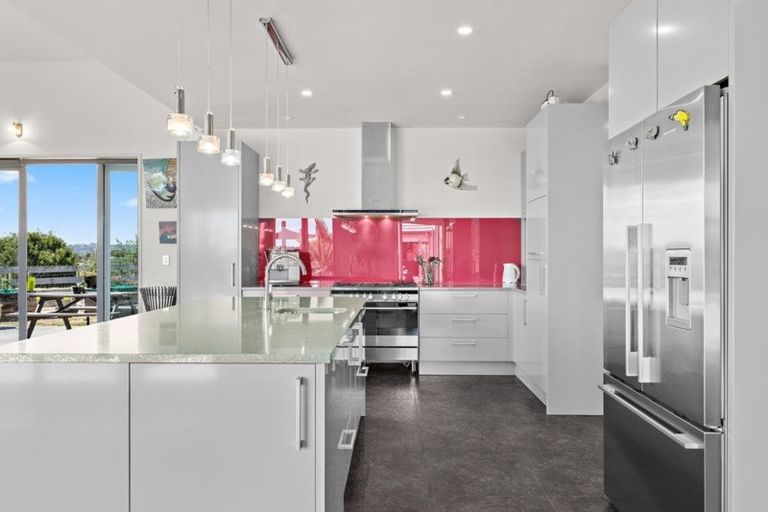 Photo of property in 288 Rimmer Road, Helensville, 0875