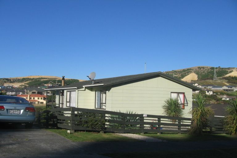Photo of property in 8 Seagull Place, Whitby, Porirua, 5024