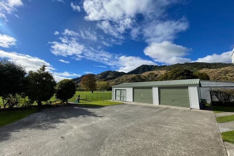 Photo of property in 213 Matakitaki Road, Six Mile, Murchison, 7077