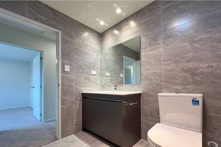 Photo of property in 46b Tiroroa Avenue, Te Atatu South, Auckland, 0610