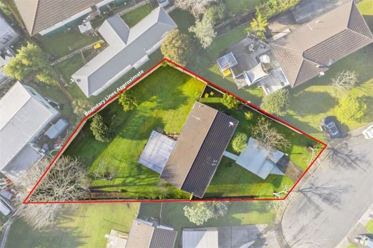 Photo of property in 5 Jarrah Place, Massey, Auckland, 0614