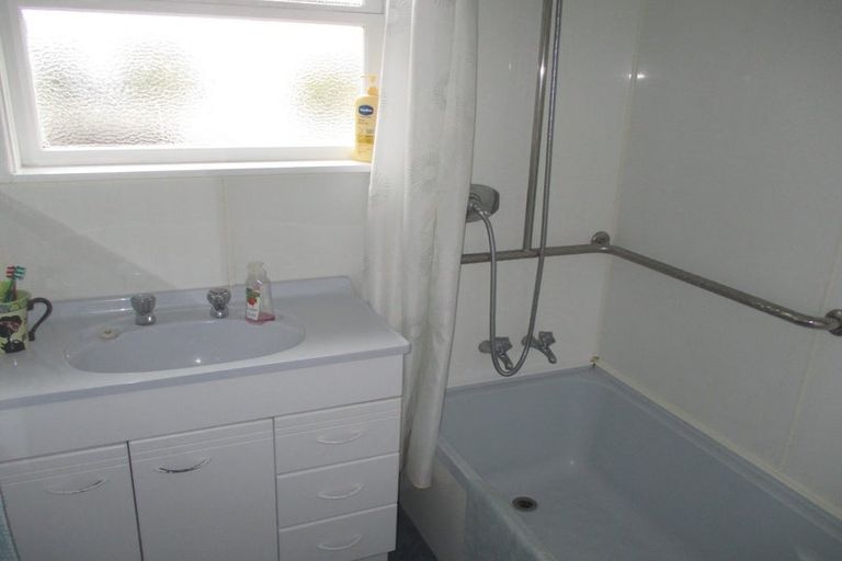 Photo of property in 10 Highfield Place, Levin, 5510