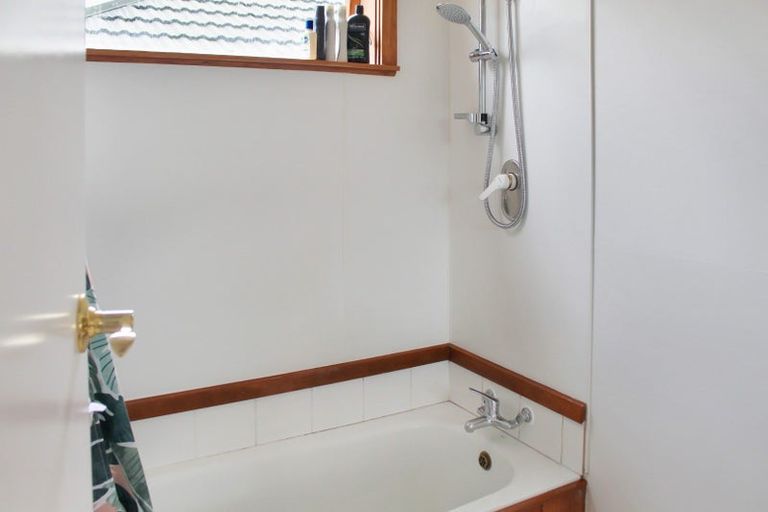 Photo of property in 43 Stewart Crescent, Hokowhitu, Palmerston North, 4410