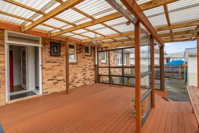 Photo of property in 4 Malmo Place, Massey, Auckland, 0614