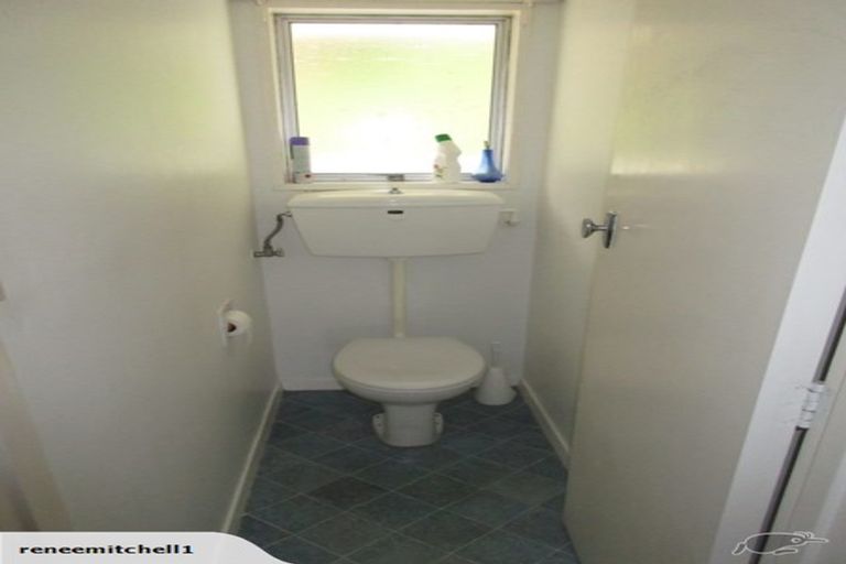 Photo of property in 26 Voelas Road, Lyttelton, 8082