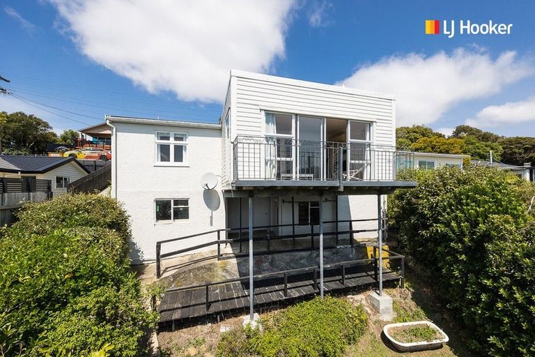 Photo of property in 35 Oxley Crescent, Broad Bay, Dunedin, 9014