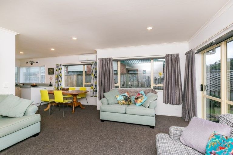 Photo of property in Miramar Villas, 12/6u Brussels Street, Miramar, Wellington, 6022