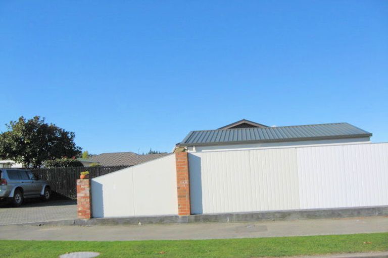 Photo of property in 8 Shannon Place, Belfast, Christchurch, 8051