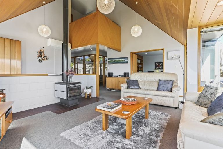 Photo of property in 6 Stevenson Way, Cockle Bay, Auckland, 2014