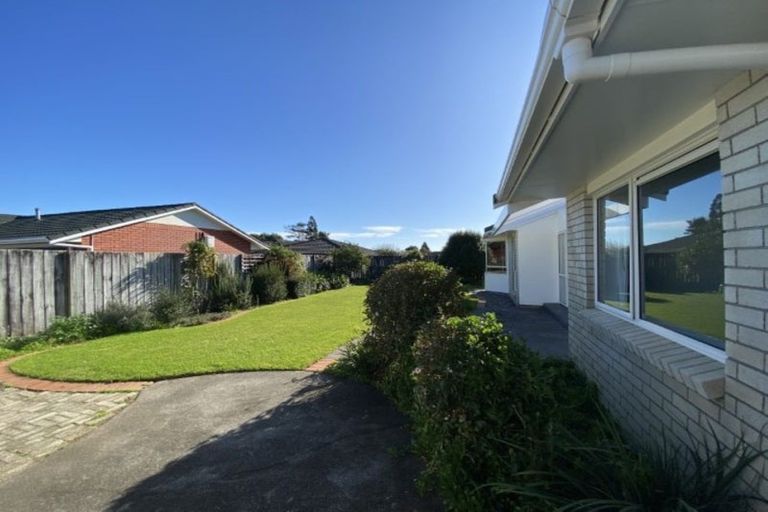 Photo of property in 165 Heta Road, Highlands Park, New Plymouth, 4312
