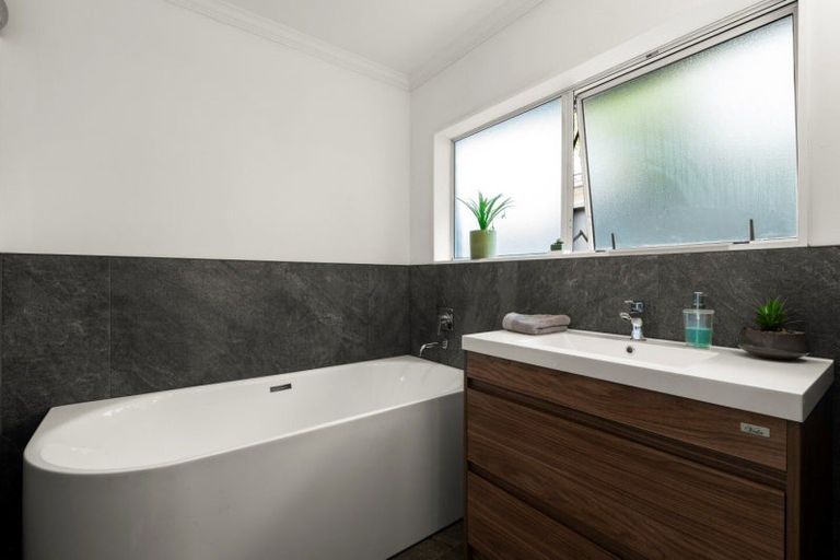 Photo of property in 11c Oceanbeach Road, Mount Maunganui, 3116
