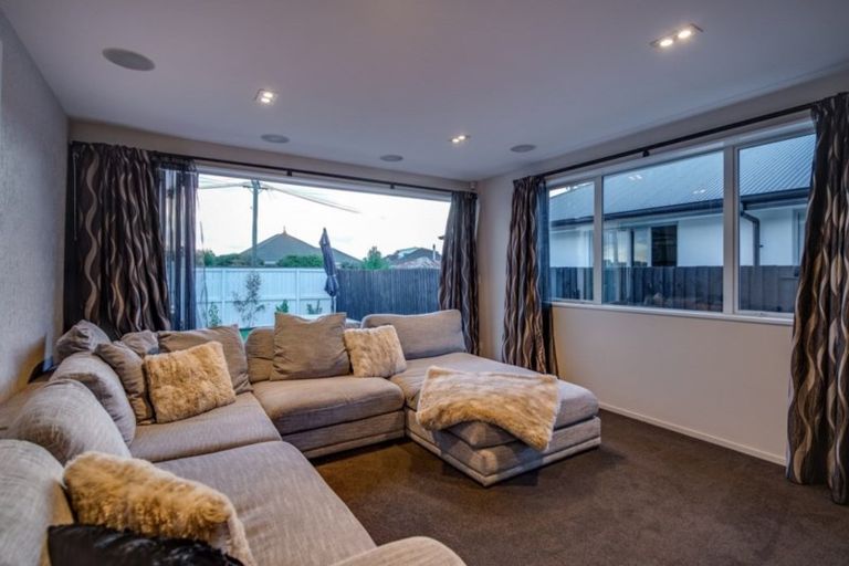 Photo of property in 33 Reginald Street, Burwood, Christchurch, 8083