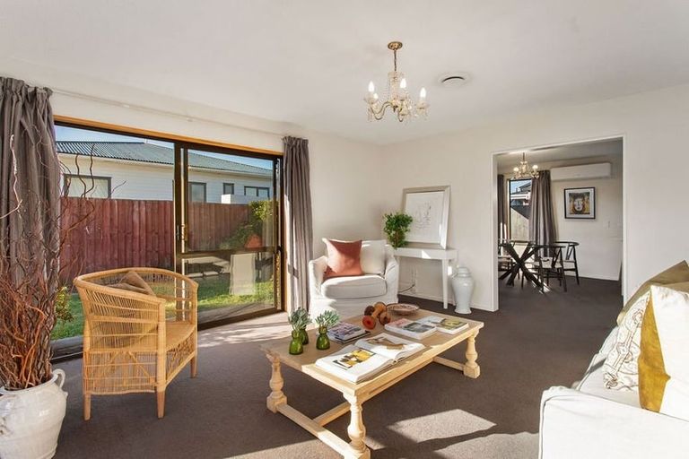 Photo of property in 18 Winters Road, Redwood, Christchurch, 8051