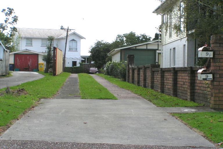 Photo of property in 1/9 Teal Crescent, Beach Haven, Auckland, 0626