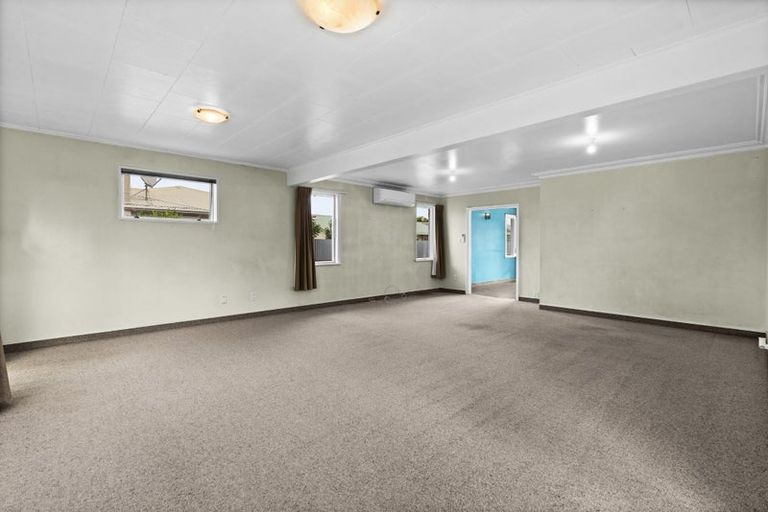 Photo of property in 43 Oldham Avenue, Onekawa, Napier, 4110