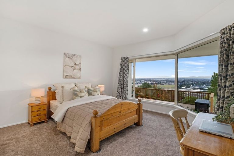 Photo of property in 126 Cannon Hill Crescent, Mount Pleasant, Christchurch, 8081