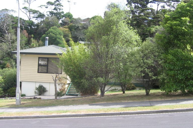 Photo of property in 1/24 Fernlea Rise, Bayview, Auckland, 0629