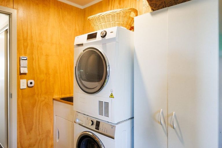 Photo of property in 985 Parewanui Road, Parewanui, Bulls, 4894