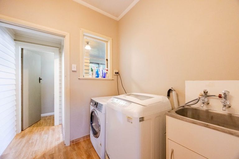 Photo of property in 1 Ruataniwha Street, Waipukurau, 4200