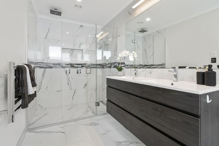 Photo of property in 36 Manhattan Rise, Orewa, 0931