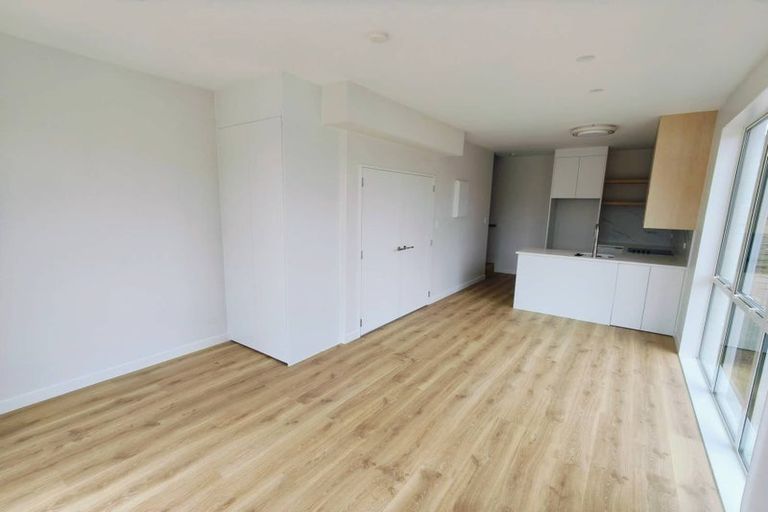 Photo of property in 24 Bela Vista Boulevard, Swanson, Auckland, 0614