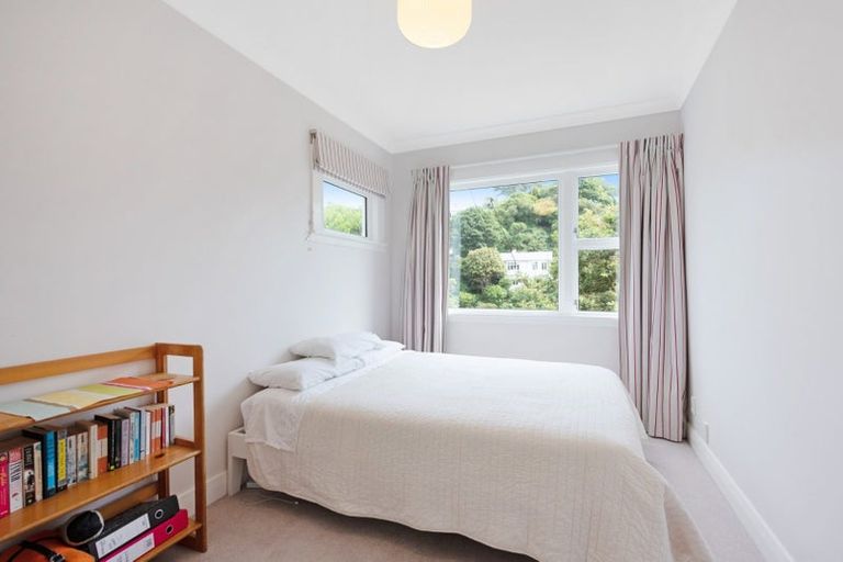Photo of property in 2 Highland Crescent, Wadestown, Wellington, 6012