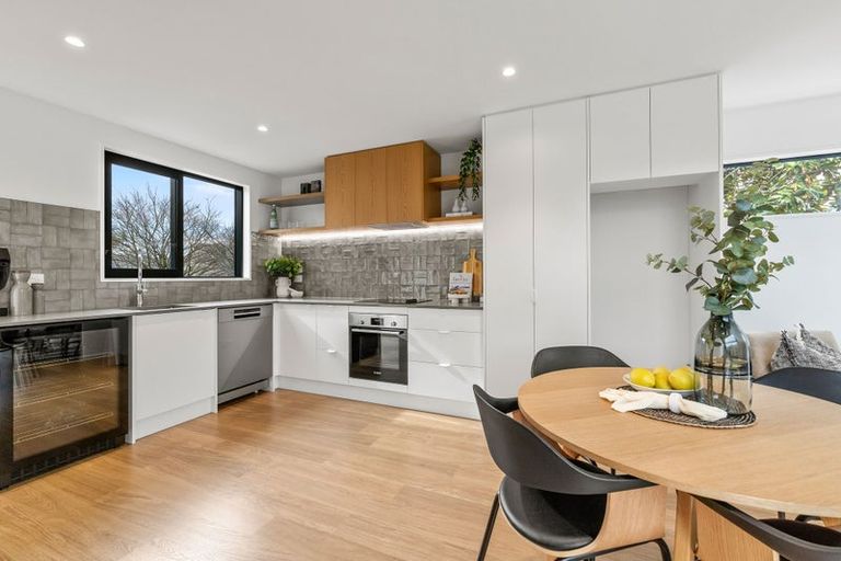 Photo of property in 1/11 Carlton Mill Road, Merivale, Christchurch, 8014