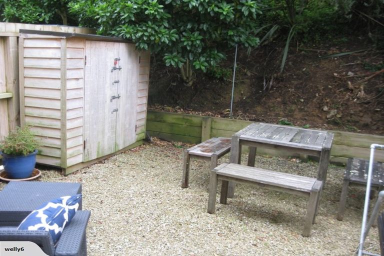 Photo of property in 11/8u Thatcher Crescent, Crofton Downs, Wellington, 6035