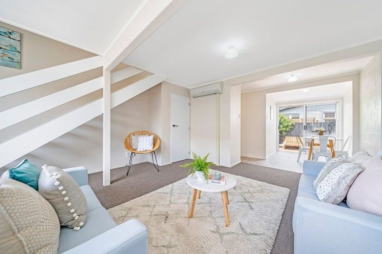 Photo of property in 2/6 Richmond Street, Petone, Lower Hutt, 5012