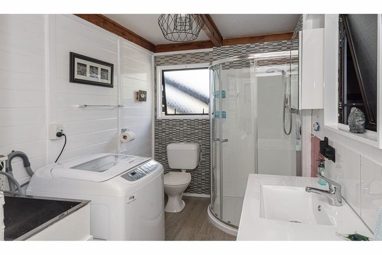 Photo of property in 8b Granfield Place, Te Kamo, Whangarei, 0112