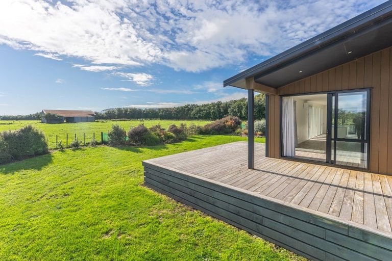 Photo of property in 128 Rangiuru Road, Otaki Beach, Otaki, 5512