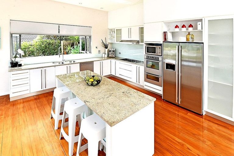 Photo of property in 108 Kittiwake Drive, Schnapper Rock, Auckland, 0632