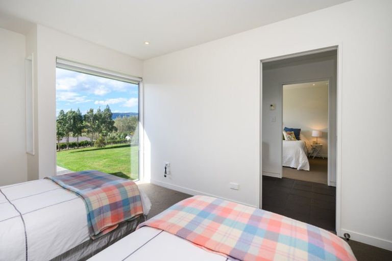 Photo of property in 17 Oram Drive, Turitea, Palmerston North, 4472